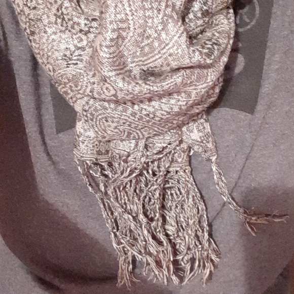 *4/&20* Scarf - Picture 5 of 8